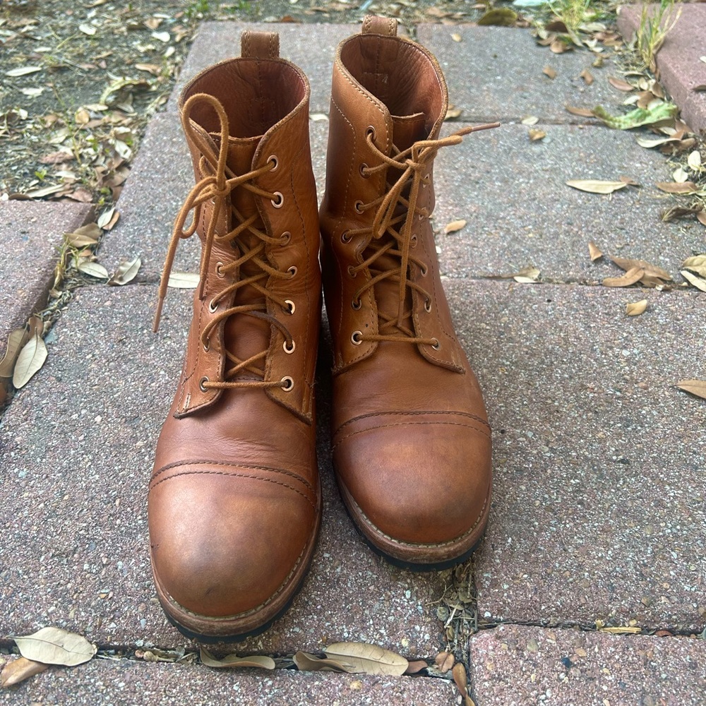 Portland Leather Lace-up Boots in Bourbon